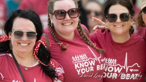 Group of runners together enjoying the cincinnati heart mini marathon